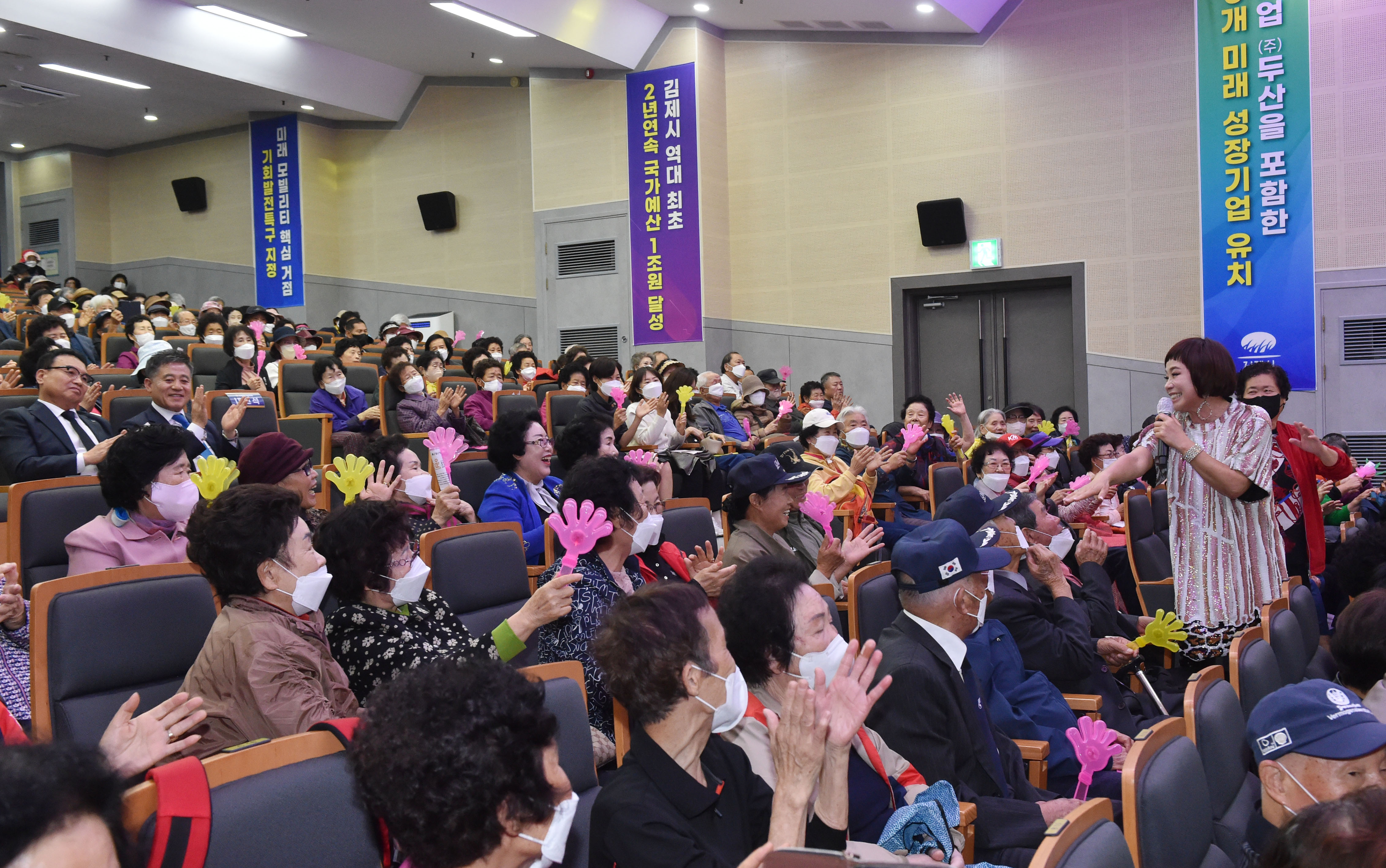실버희망나눔음악회(40).jpg