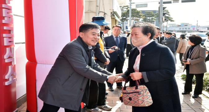 - 전북특자도 최초 (사)한국나눔연맹, 천사무료급식소 김제지소 개관 -