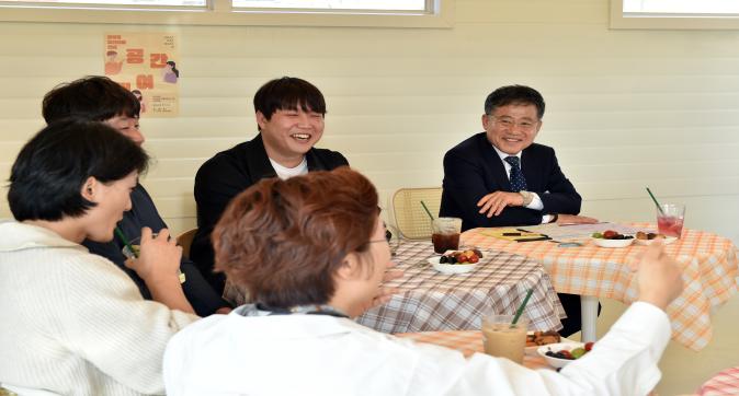 청년단체소통공감차담(8).JPG