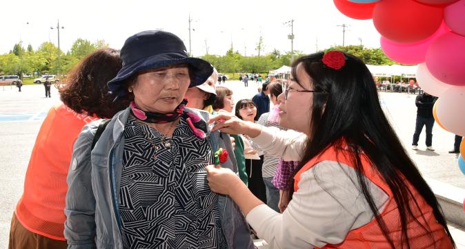 제53회어버이날행사(3).JPG