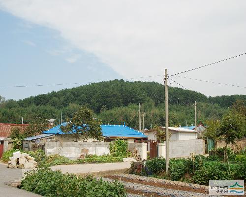 입석산(立石山)과 와석산(臥石山)